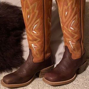 Women’s tony lamas tall